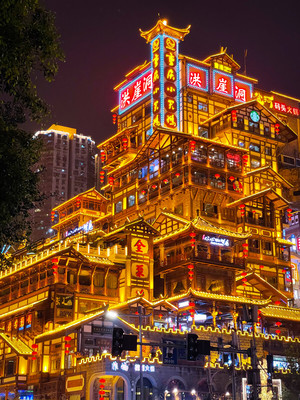 金色洪崖洞。拍攝于重慶地區(qū)洪崖洞!